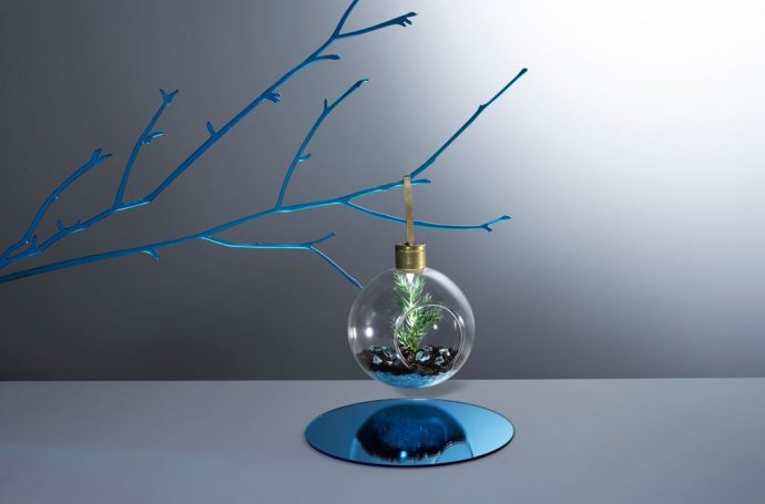 bombaysapphire-newtradition-bauble
