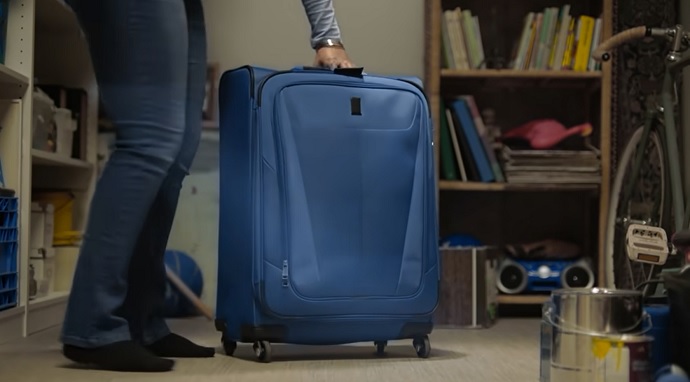 Рекламний ролик про забуту валізу