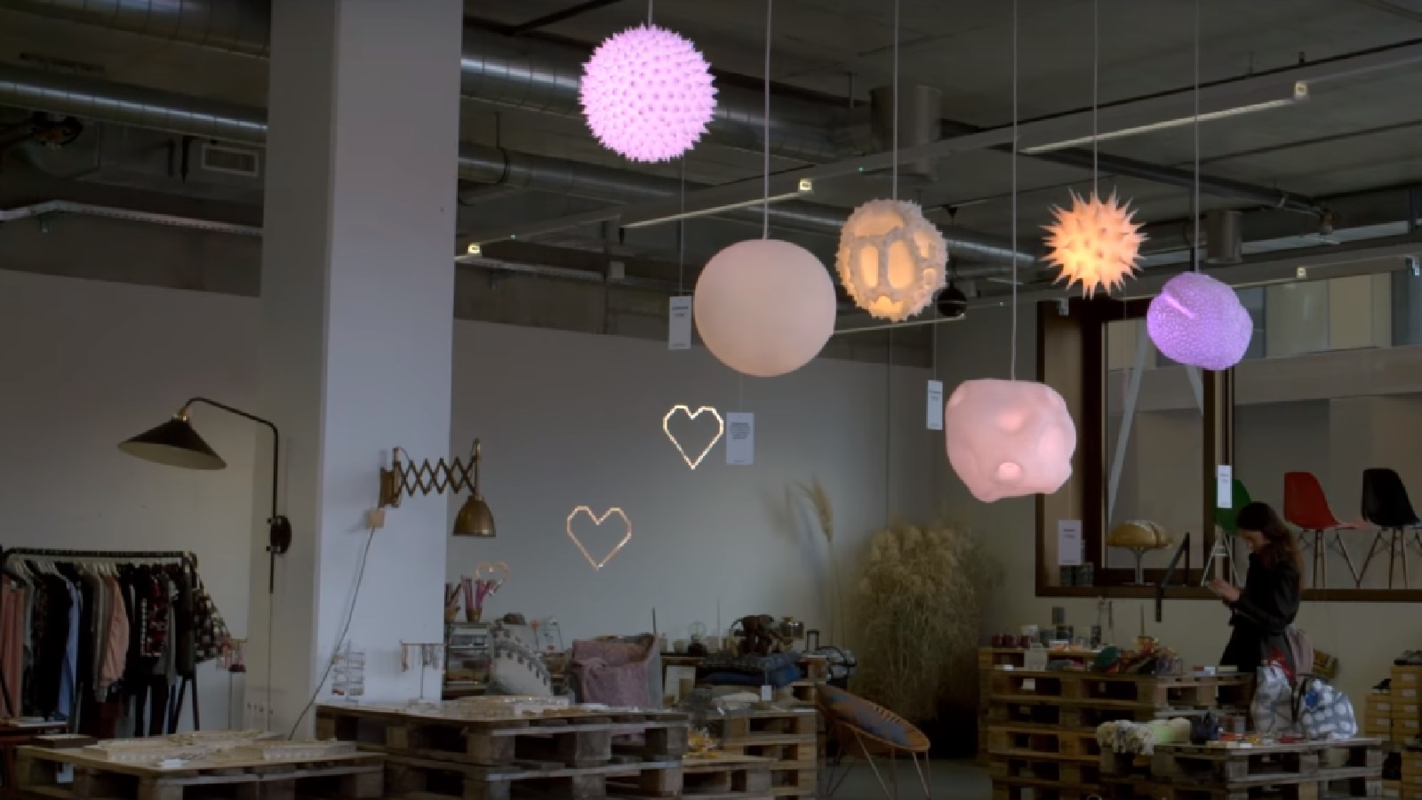 These Cute Pollen Lamps Will Only Tickle Your Eyesight