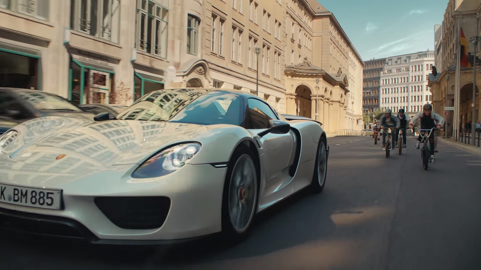 Why Did VW Use Super Sports Cars to Promote Its Own Vehicles?