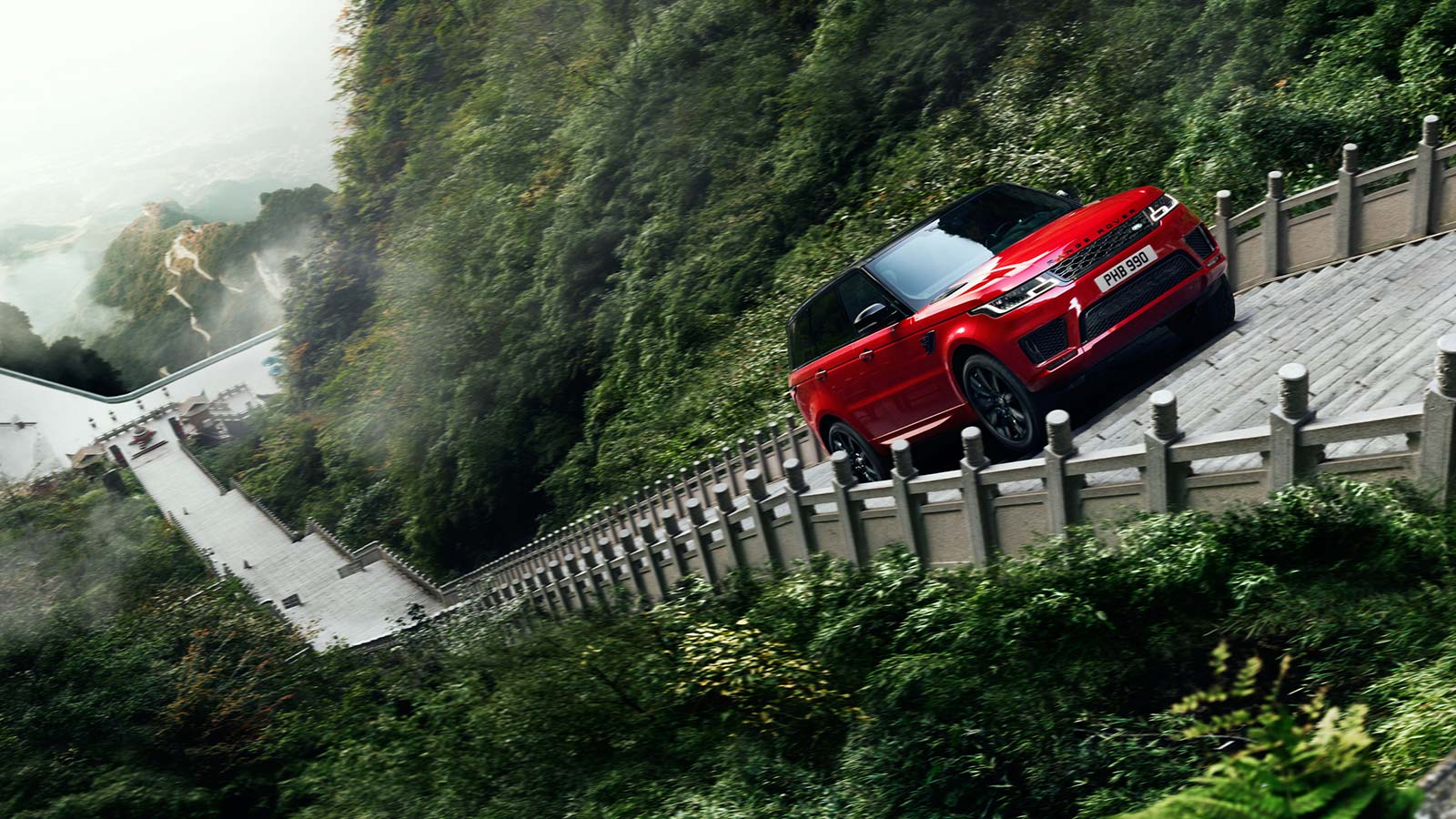 Watch as Range Rover Gloriously Reaches the Gate of Heaven