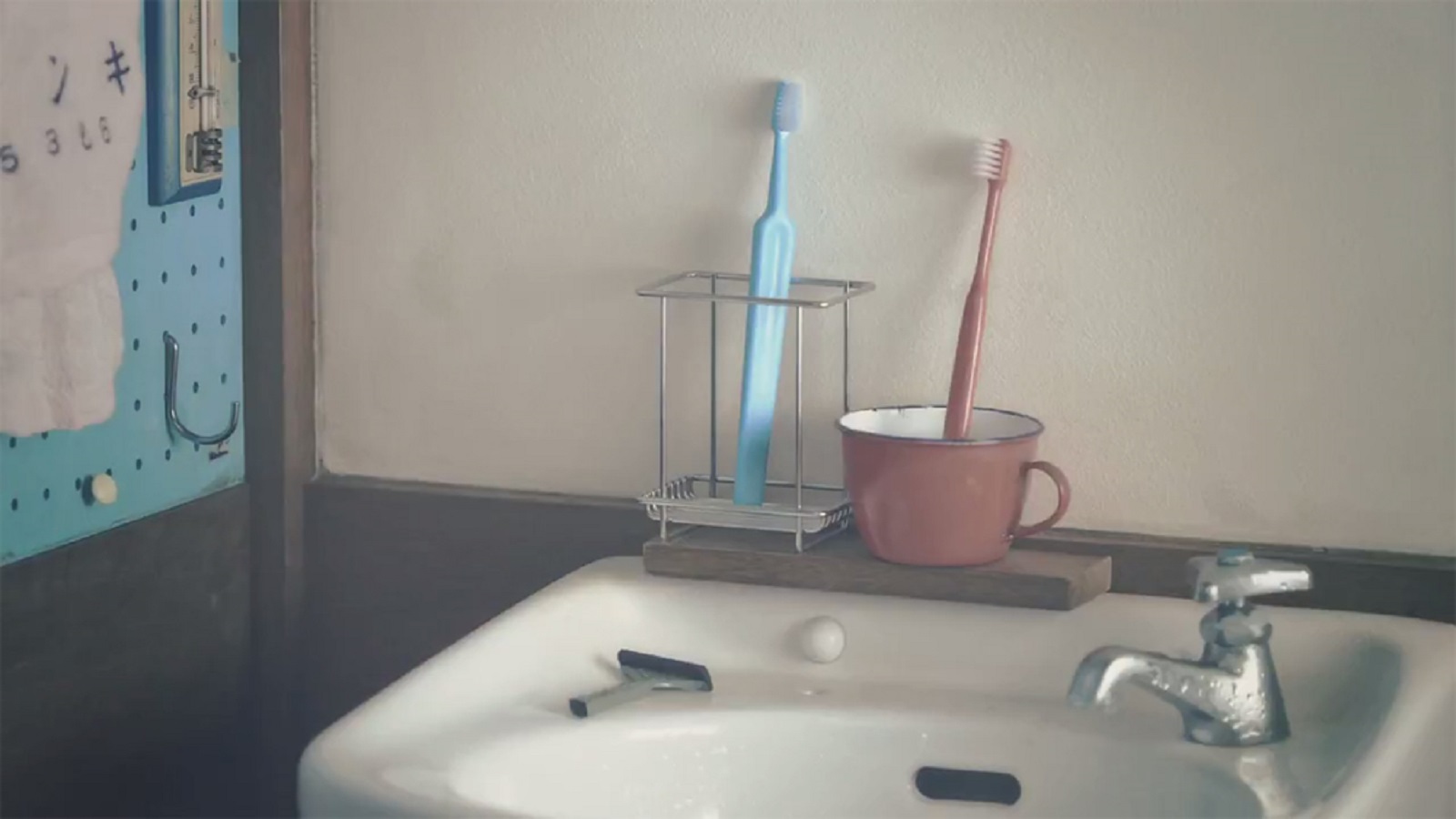#TBT: Cutest Toothbrush Ad Highlights the Gift of Love