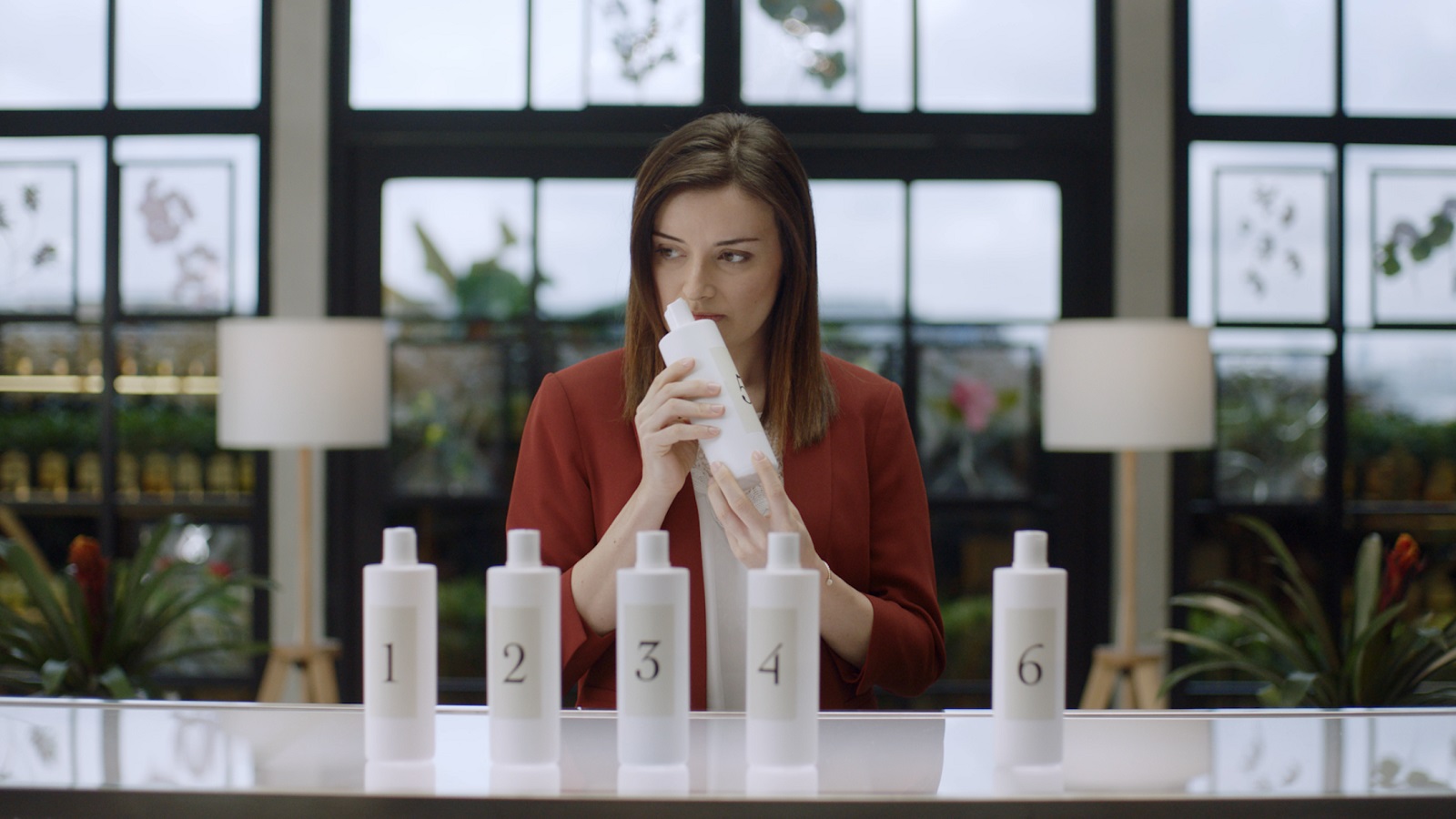 Blind Test Proves LUX’s Magical Spell’s Long-Lasting Fragrance
